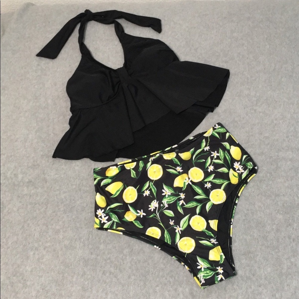 Peddney Swimsuit 2 Piece Set Size Medium Tankini Lemon Swim Beach Halter Tankini